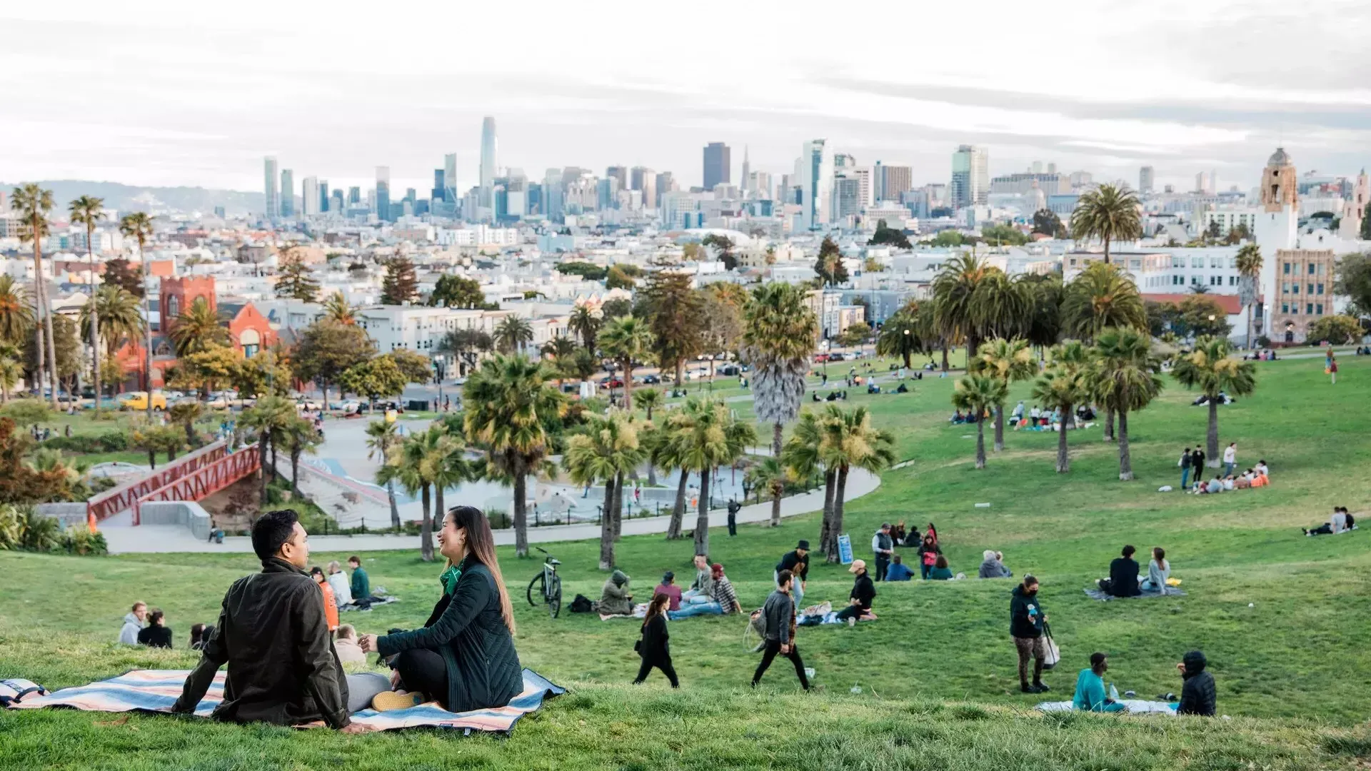 在县团的Dolores Park野餐