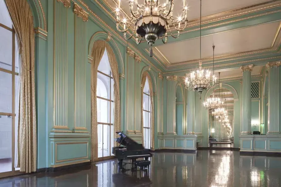 圣弗兰西斯War Memorial Ornate Green Room of the San Francisco War Memorial & performing arts center.